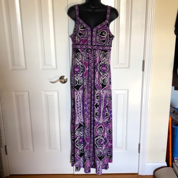Apt. 9 Dresses & Skirts - APT. 9 🏝 PURPLE/BLACK PAISLEY PRINT MAXI SLEEVELESS SUN DRESS Size Women’s M
